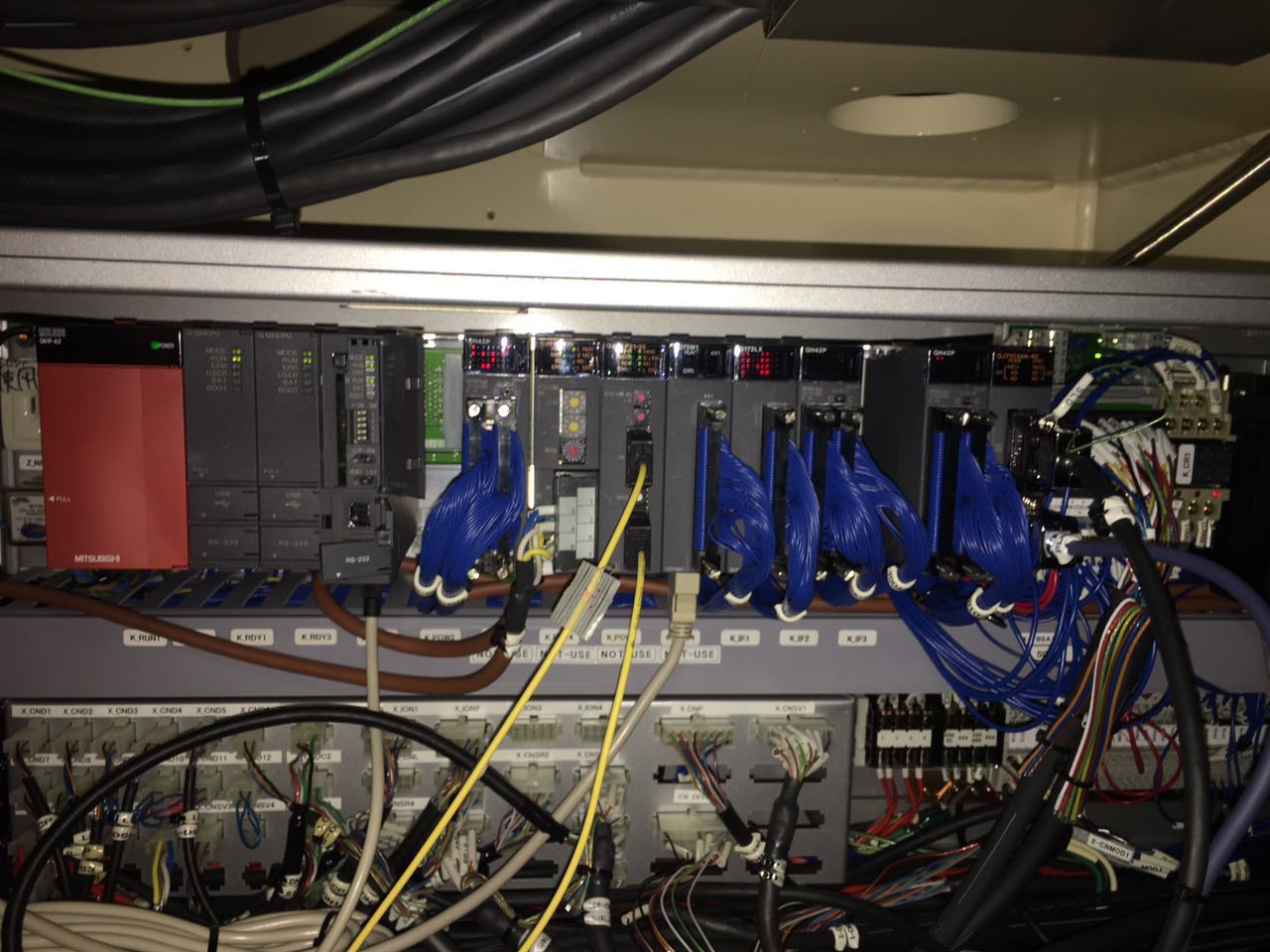 孚靈為某熊貓液晶商場(chǎng)富士電機(jī)