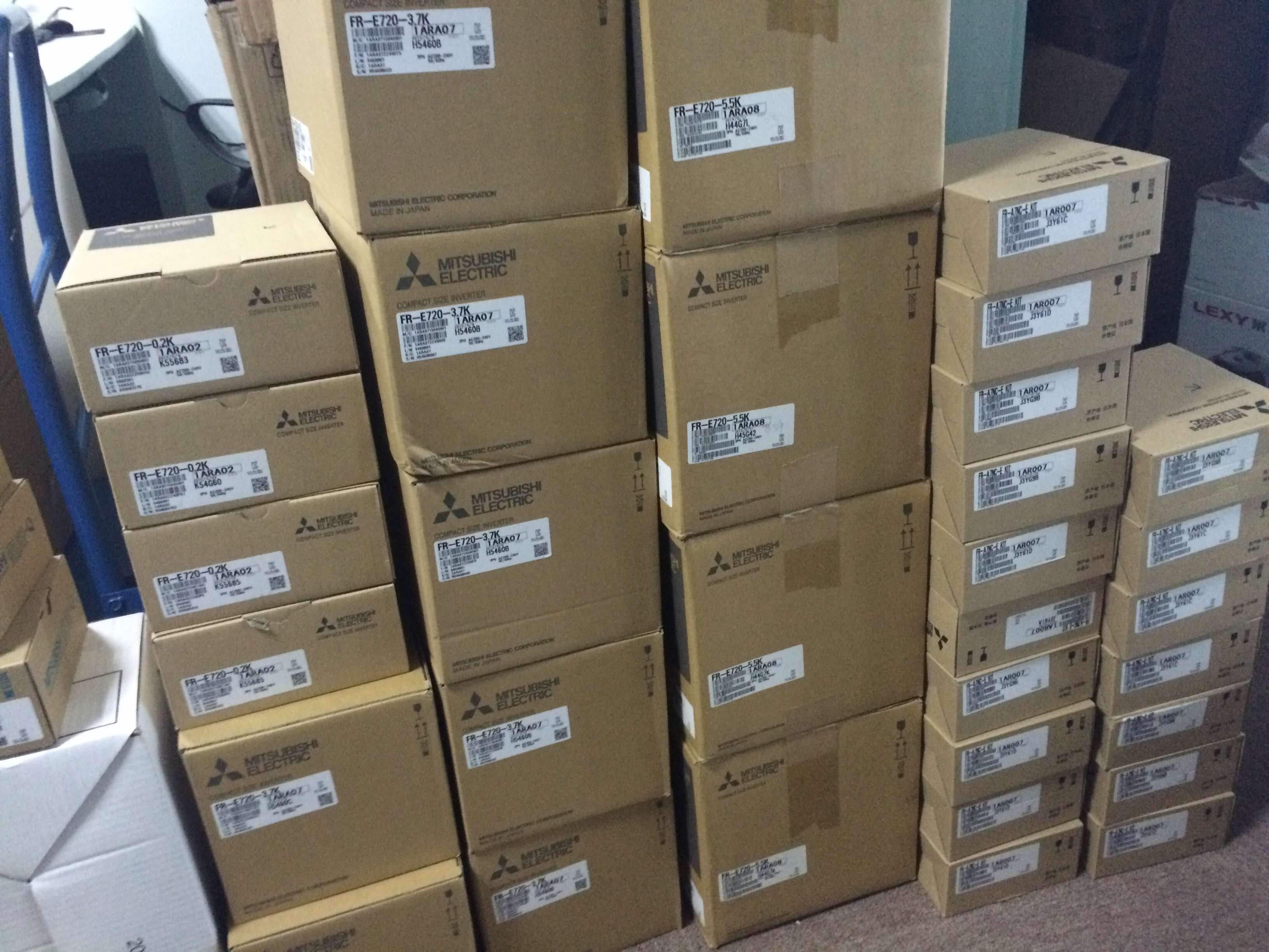 三菱變頻器FR-E720 三菱變頻器FR-E720